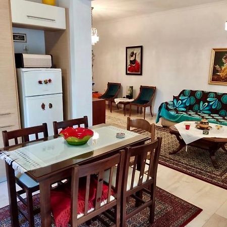 Marys House , Lovely 2-Bedroom Apartment Tesalonika Bagian luar foto
