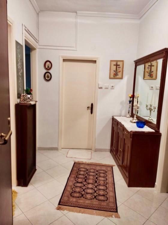 Marys House , Lovely 2-Bedroom Apartment Tesalonika Bagian luar foto