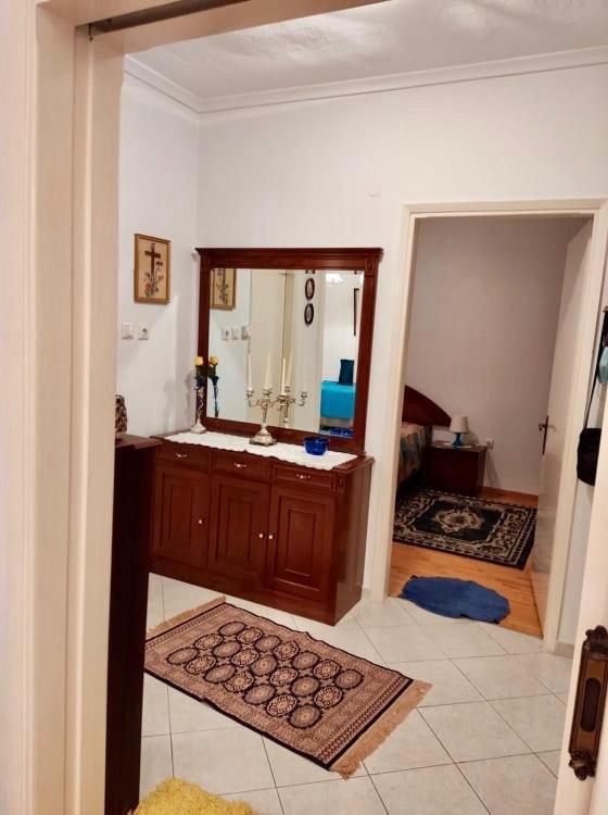 Marys House , Lovely 2-Bedroom Apartment Tesalonika Bagian luar foto